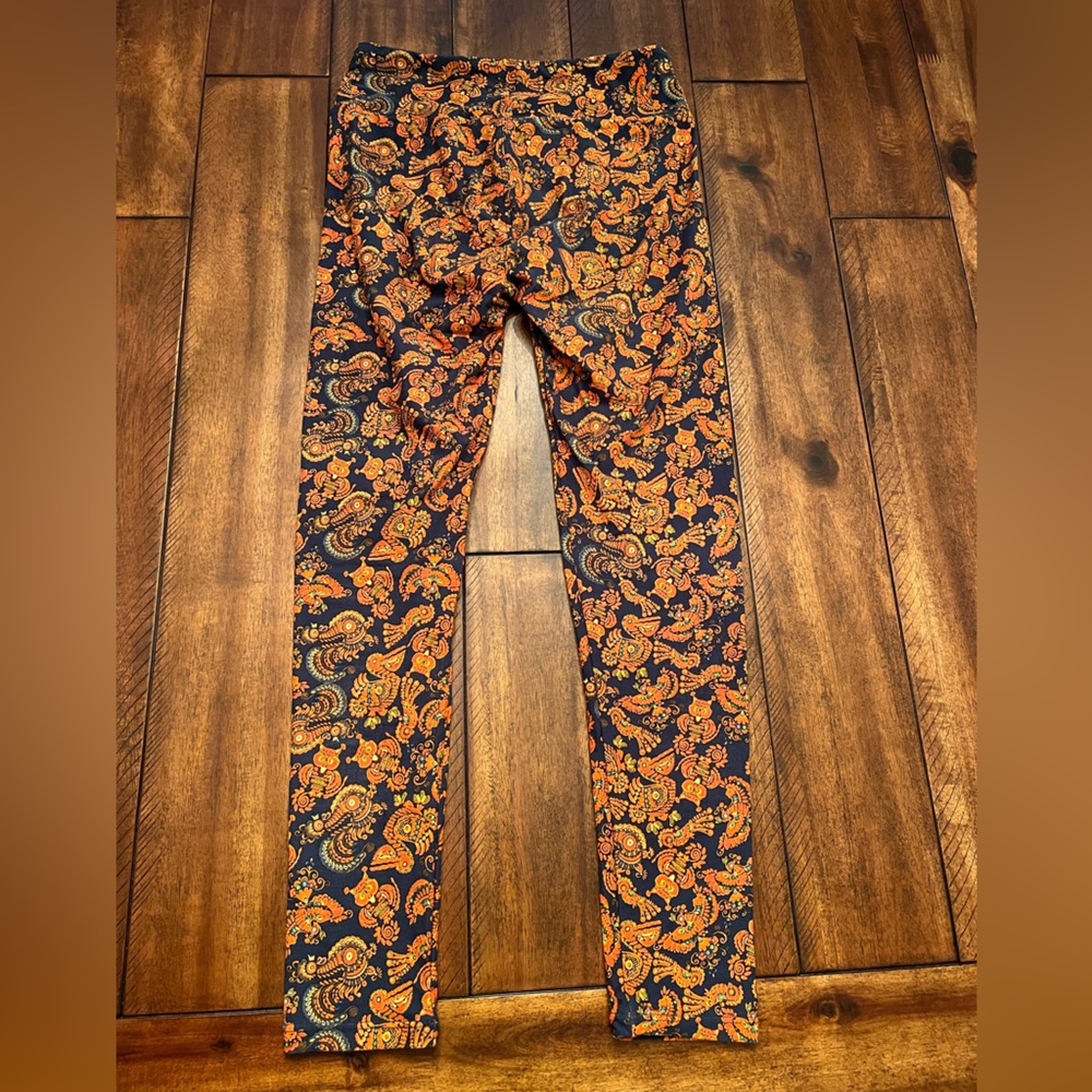 Lularoe Leggings “one size”.  Lightly used. Navy with orange owls.